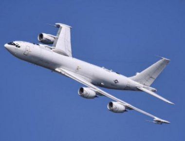 Το πιο «θανατηφόρο μυστικό» των Ενόπλων Δυνάμεων των ΗΠΑ- Τί κρύβουν τα λευκά αεροπλάνα (φωτό)